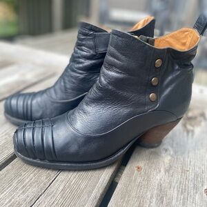 John Fluevog Mezzo Cecilia Boots